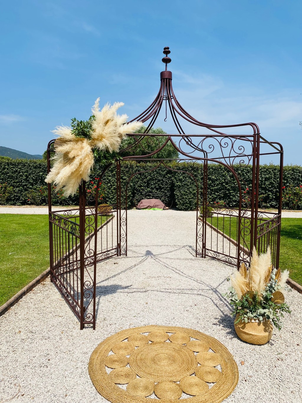 Décoration de mariage en fleurs séchées : chic et&nbsp;naturelle